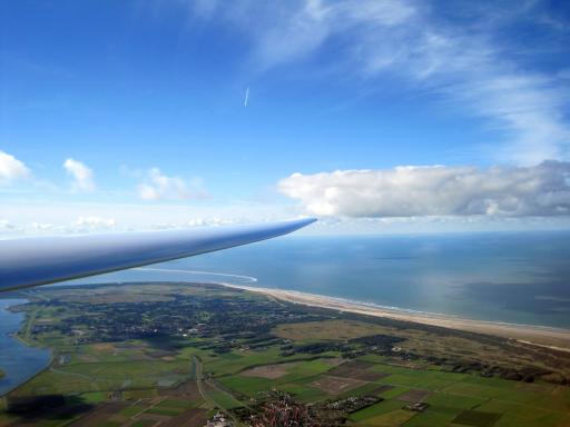 48  Zon zee en ne zwever, wat kan je nog meer wensen