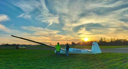 31  Ready for the last flight of the day, Andrik Vivignis